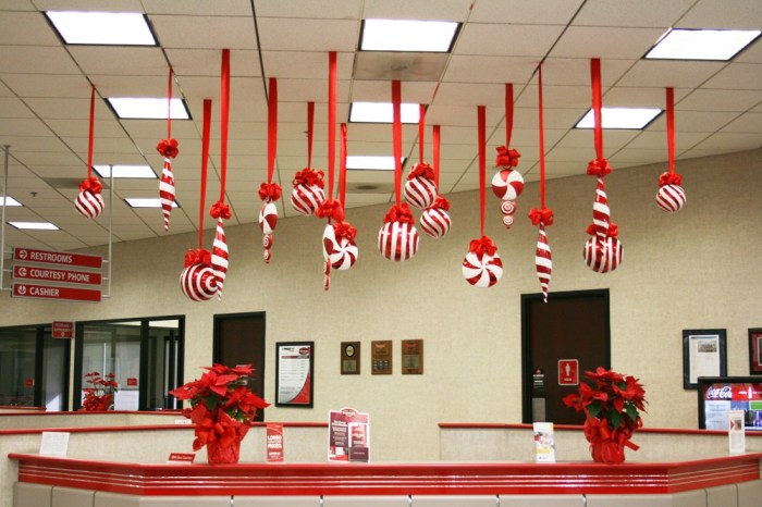 Christmas Decor for Small Offices: Festive Ideas