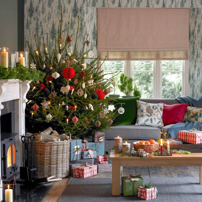 Christmas decor for small spaces