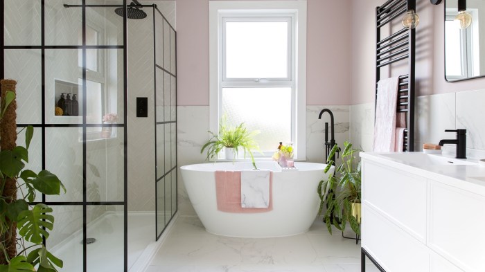 Bathroom Decor Ideas for Small Spaces